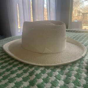 Kate Landry • Hat • White